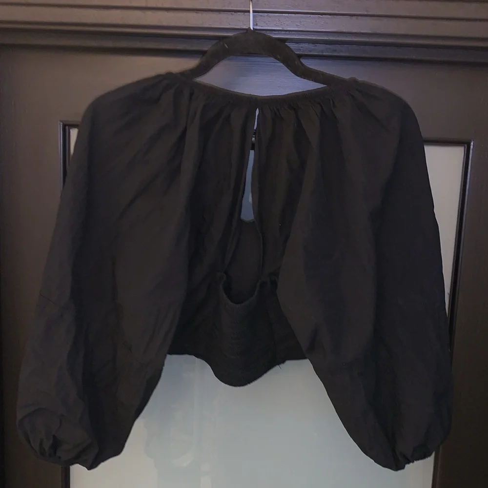 Zara | Crop Top - Picture 3 of 4